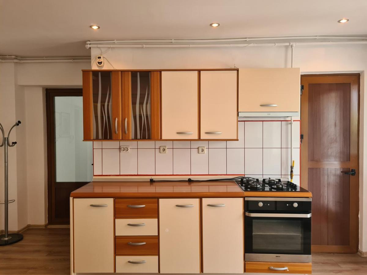 Apartament Anna Targoviste Exteriér fotografie