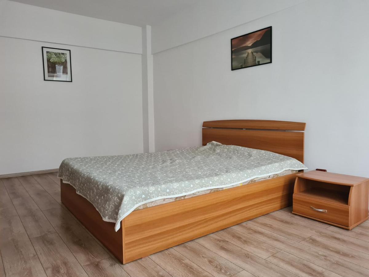 Apartament Anna Targoviste Exteriér fotografie